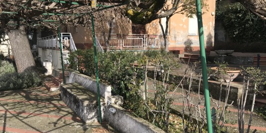 Casa Indipendente con Giardino e Garage a Spezzano Piccolo